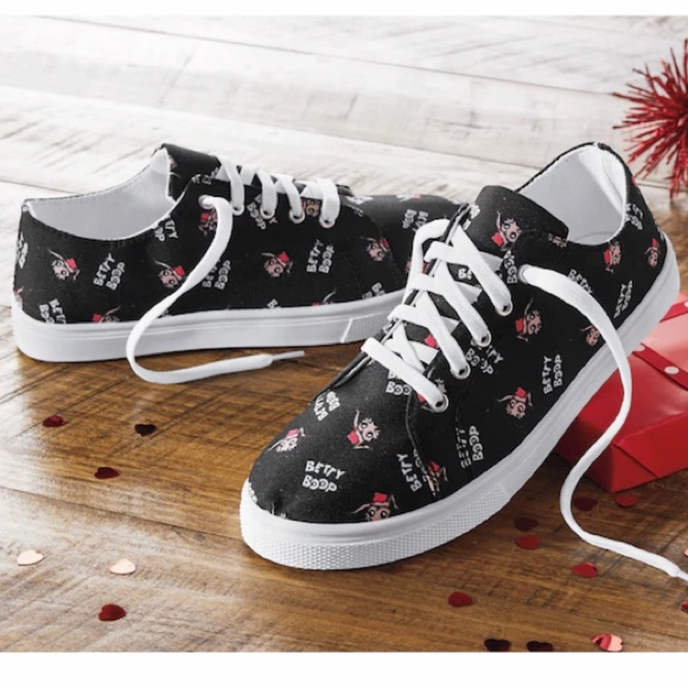 Betty Boop Sneakers Size 10